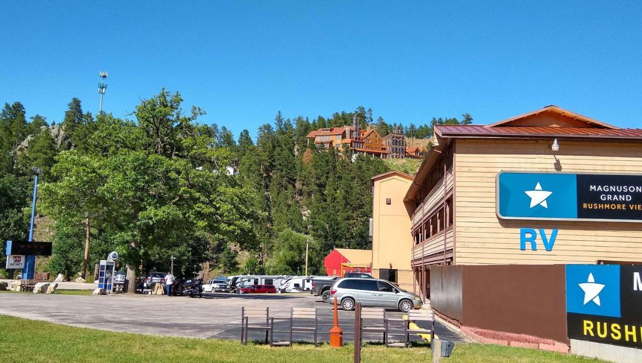 Magnuson Grand Rushmore View Hotel Keystone Exterior photo